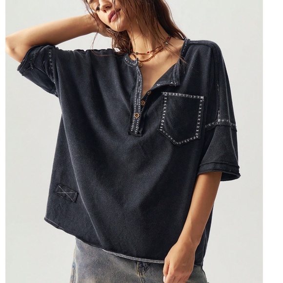 Solid Mineral Wash Reverse Stitch 1/2 button Short sleeve Top - Picture 5 of 5